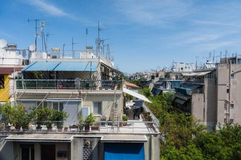 Άγιος Δημήτριος: Στα δικαστήρια οι τρεις συλληφθέντες – Οι αντιφάσεις του 20χρονου