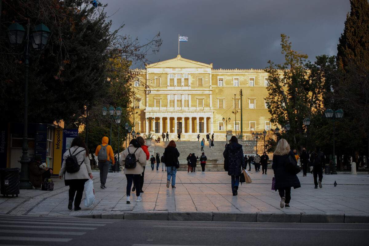 «Σούπερ Ήρωες»: Έρχεται νέος, γοητευτικός, με ιταλικό αέρα υπάλληλος στα αλλαντικά