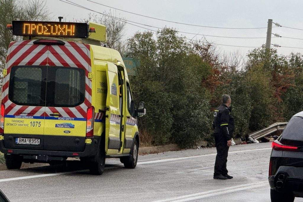 Να μ’ αγαπάς: Γίνεται σκιά του άντρα της για να μάθει την αλήθεια