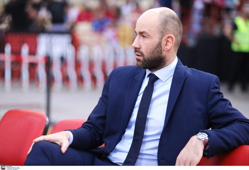 Ισπανία: Τρεις ημερομηνίες που «στριμώχνουν» τον Σάντσεθ