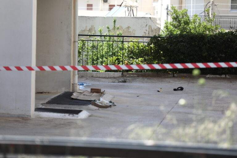 Ινδία: Εκτοξεύτηκε στα 15 μέτρα λόγω ανέμου και έζησε για να πει την ιστορία