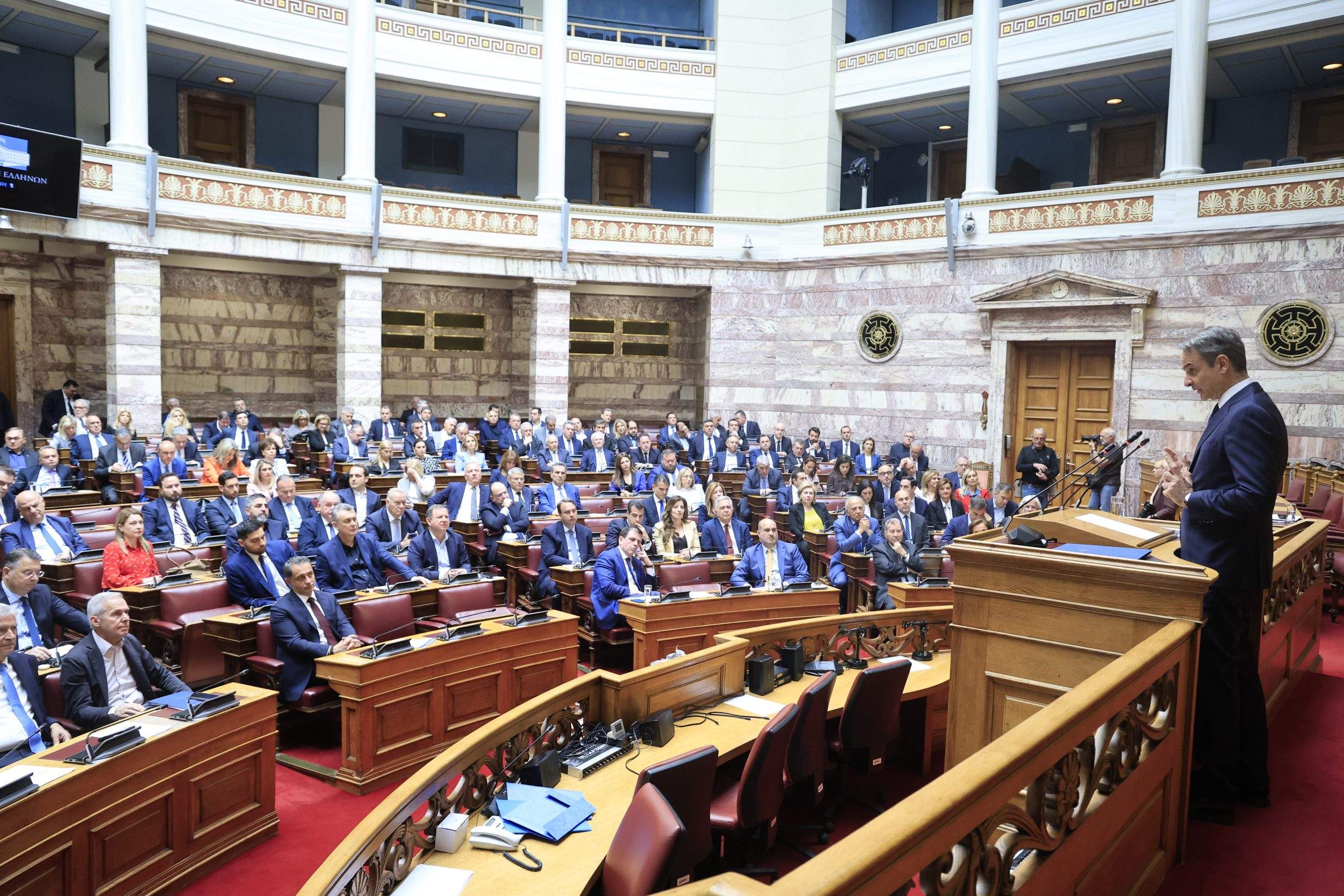 Public: Εισιτήριο και στη διασκέδαση