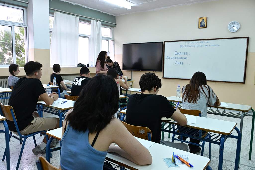 Έξαλλος ο Γιώργος Λιάγκας: «Βγαίνω βλάκας στον κόσμο»