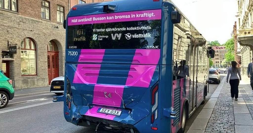 Στη Μύκονο η Κίμπερλι Γκιλφόιλ: Η βόλτα στον Γιαλό, η ανθοδέσμη, ο πελαργός και οι selfies