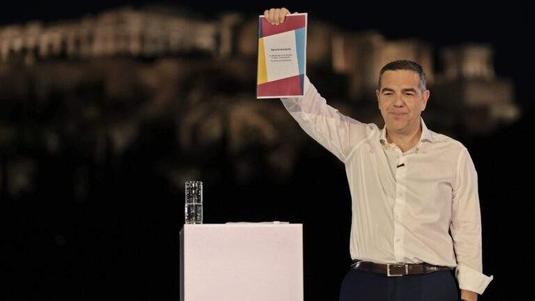 Αυτοί είναι οι 28 γνωστοί καλλιτέχνες, ηθοποιοί και τραγουδιστές που υπέγραψαν στην ΕΛΑΣ του Τσίπρα