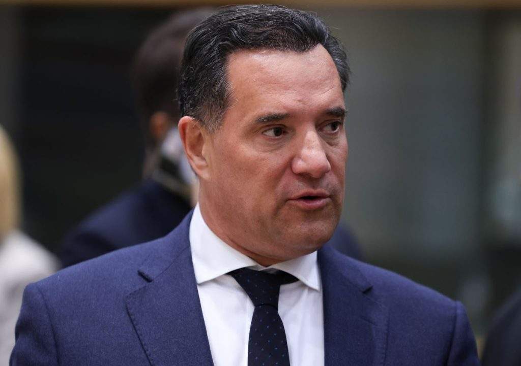 Να μ’ αγαπάς: Από το οικογενειακό δείπνο, λιπόθυμος στο νοσοκομείο