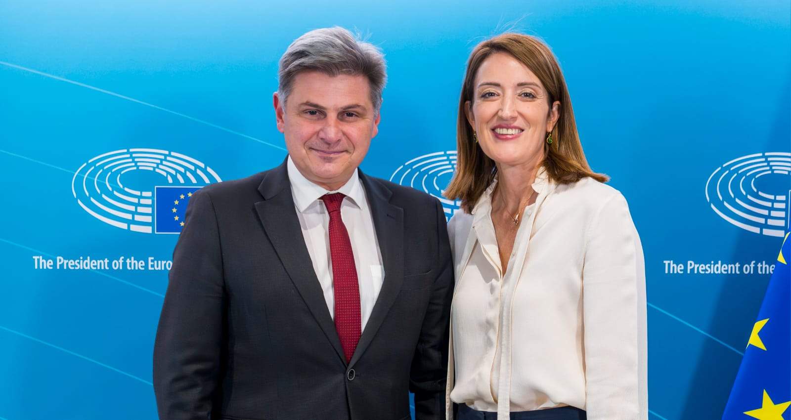 Το κλειστό Ορμούζ αναστέλλει ακόμη και κατασκευαστικά έργα