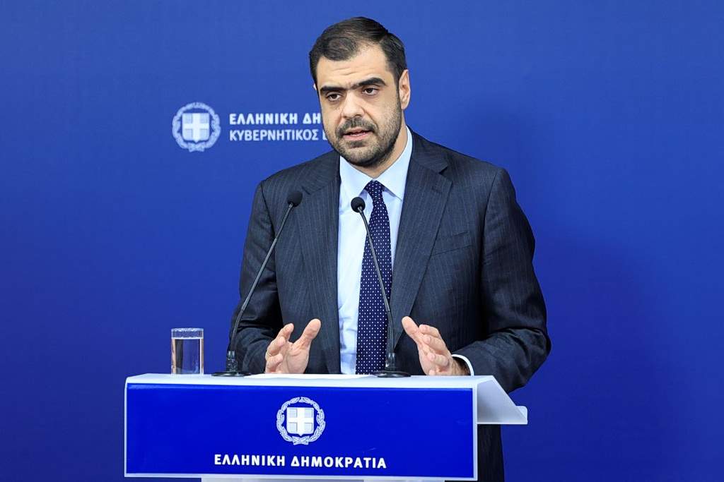Η Γη της Ελιάς: Το ανατρεπτικό τέλος του Κωνσταντίνου