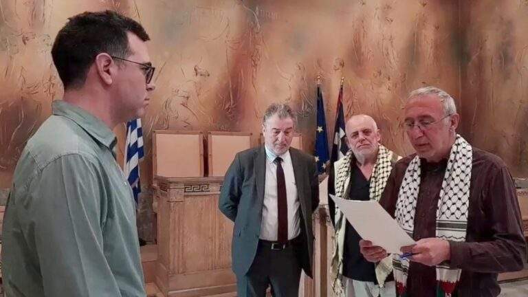 Ανήλικοι επιτέθηκαν με πέτρες σε εν κινήσει λεωφορείο του ΟΑΣΘ