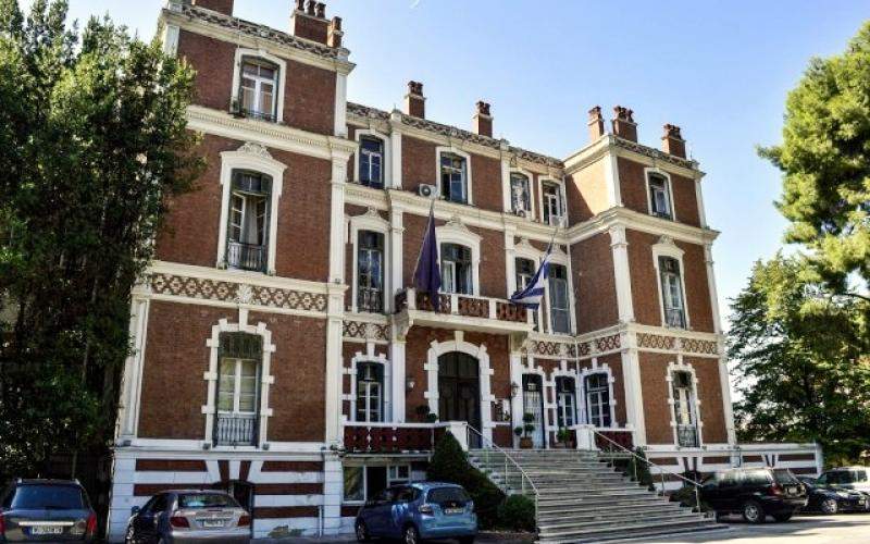 Σπαρακτικοί επικήδειοι στο “αντίο” στην Γωγώ Μαστροκώστα