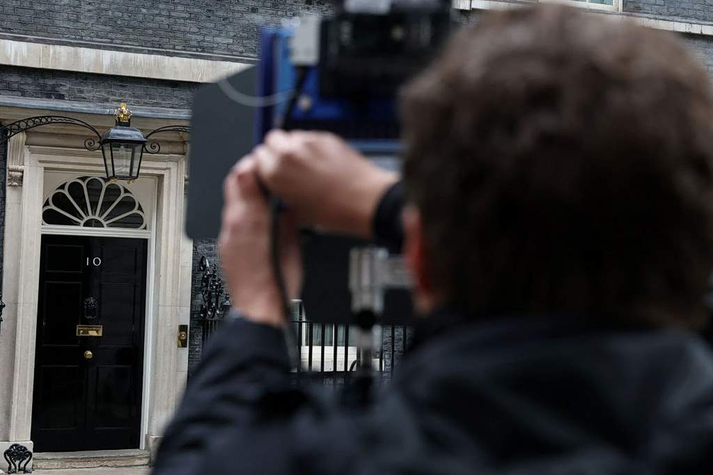 Η Γη της Ελιάς: Φεύγει από τη Μάνη πριν το μακάβριο τέλος της