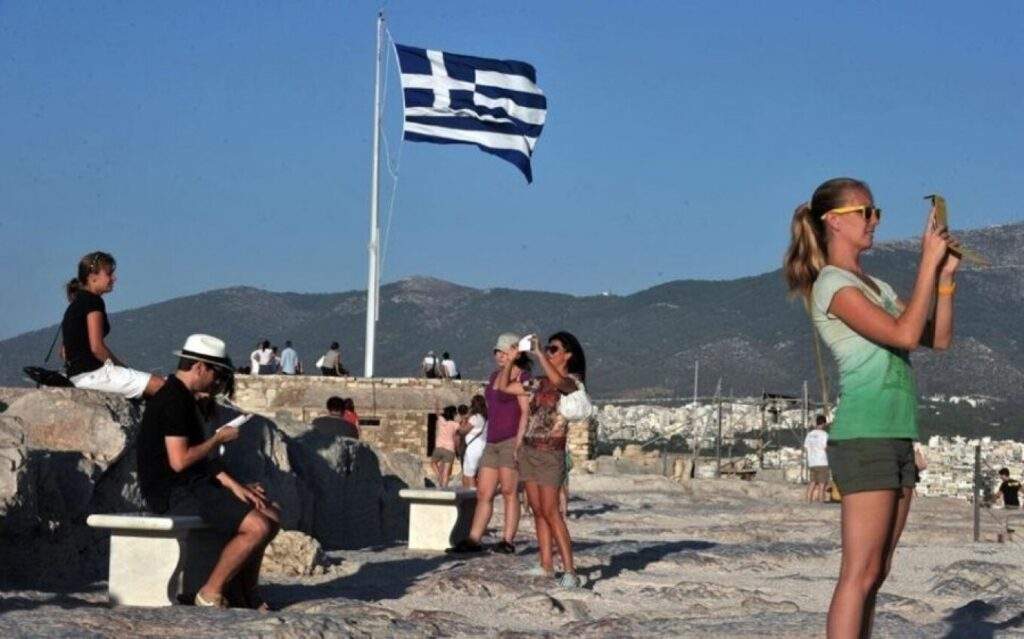 Ξάνθη : Άνοιξαν αυτοκίνητα στην Αντιοχείας – Ζημιές και αναστάτωση στην περιοχή