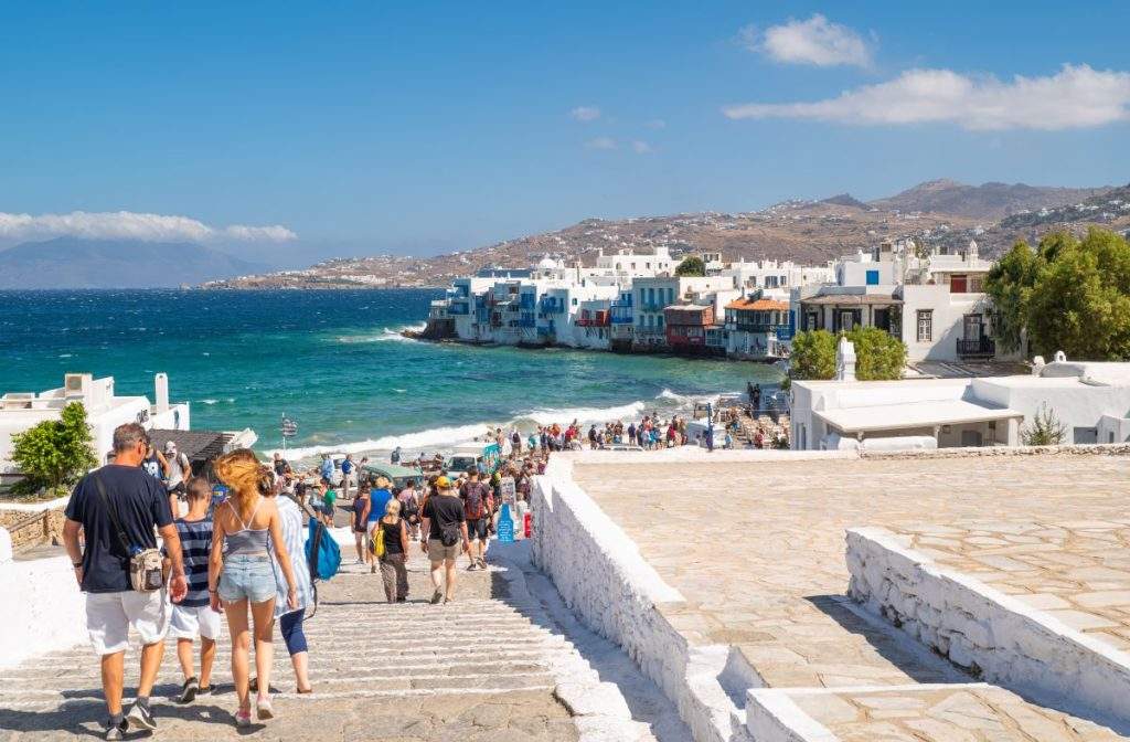 Το σόι σου: Αλίνα και Σάντρα σε περιπέτειες που θα συζητηθούν