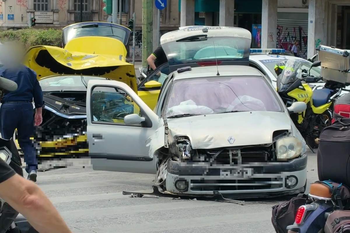 «Πάρτι» στο ίντερνετ με τη νέα ηλεκτρική Ferrari: «Μοιάζει με ηλεκτρική σκούπα…»