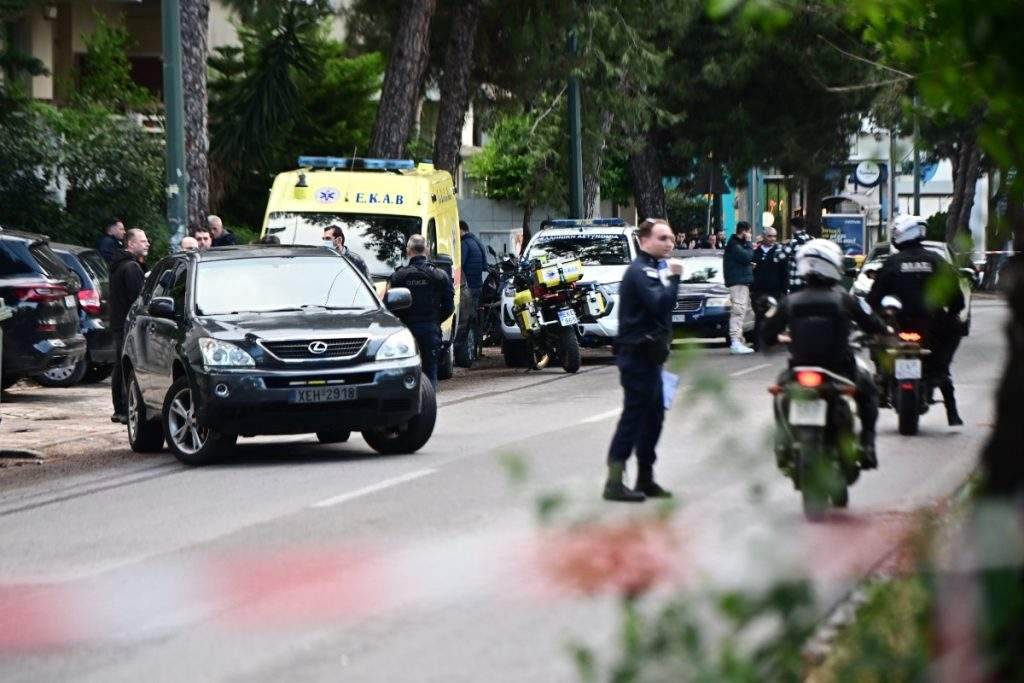 Να μ’ αγαπάς: Η Βέρα εγκαταλείπει τον Θεόφιλο και φεύγει από το σπίτι