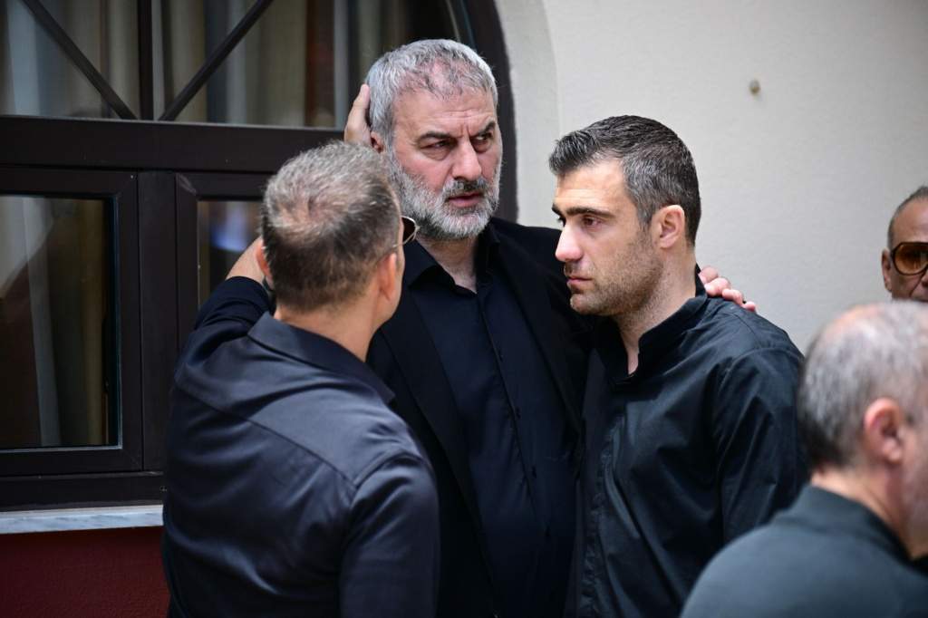 30 χρόνια χωρίς τον Ανδρέα Παπανδρέου: Σύσσωμο το ΠΑΣΟΚ στο Α’ Νεκροταφείο (βίντεο)