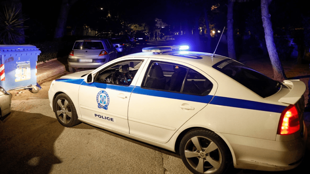 Ο Ολυμπιακός πρωταθλητής Ελλάδας: Η απονομή του τρόπαιου