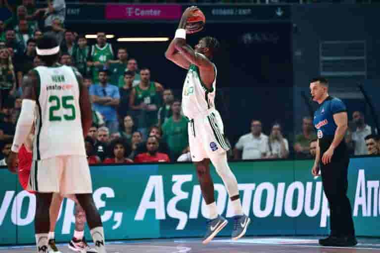 Παναθηναϊκός – Ολυμπιακός 68-58: Δυναμική επιστροφή για το «Τριφύλλι» και 1-1 στον τελικό