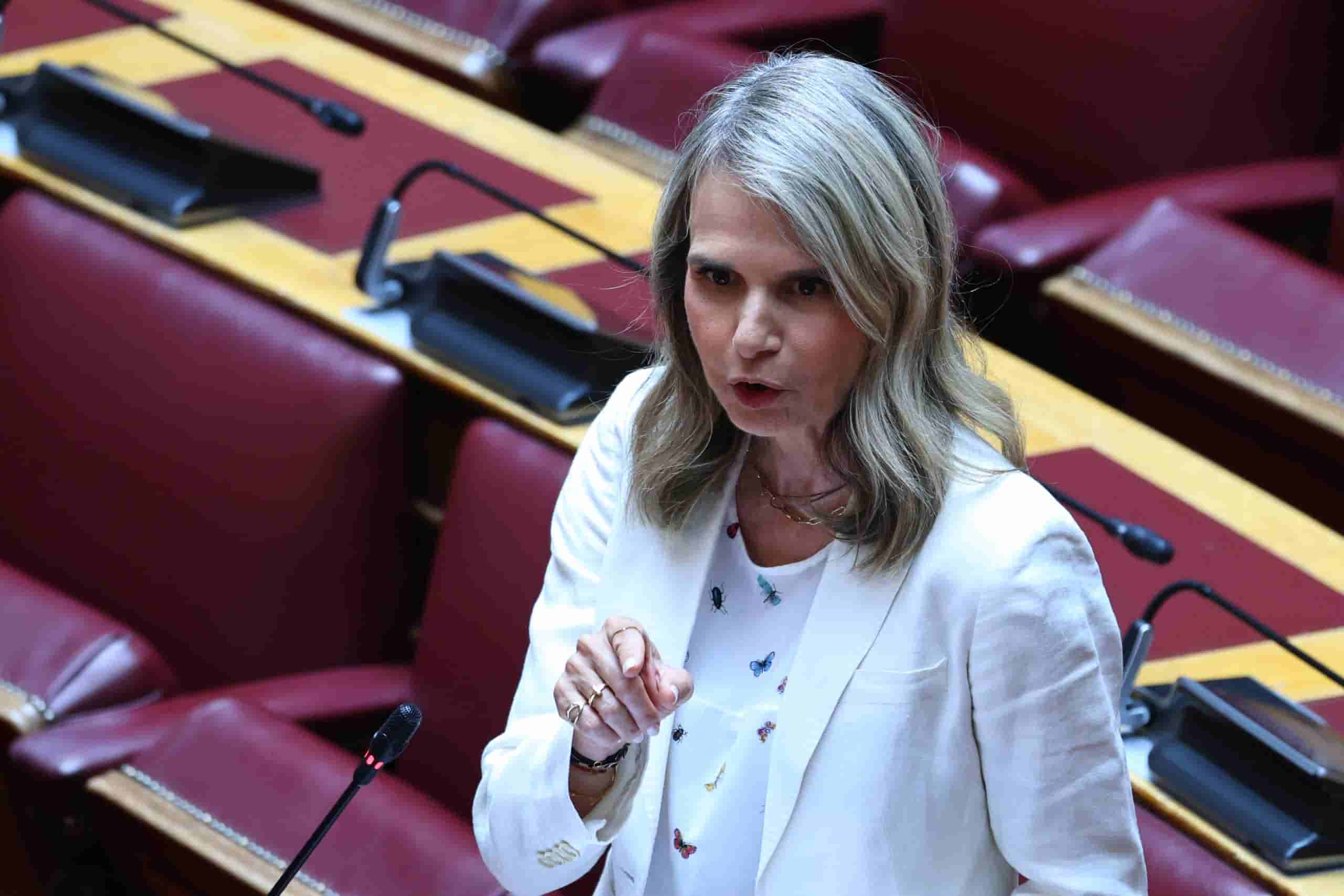 Πάτρα: Ασυνείδητος οδηγός καβάλησε το πατίνι του και βγήκε στην Εθνική Οδό
