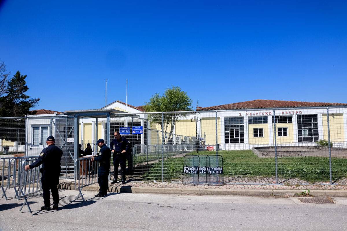 Οι κίνδυνοι του τριψίματος των ματιών: Πώς να προστατεύσετε την όρασή σας από σοβαρές παθήσεις