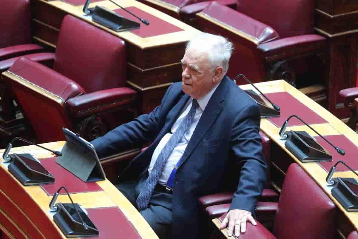 Πόσο κοστίζει μια μέρα στη θάλασσα: Οι τιμές σε οργανωμένες παραλίες της νότιας Αττικής το 2026