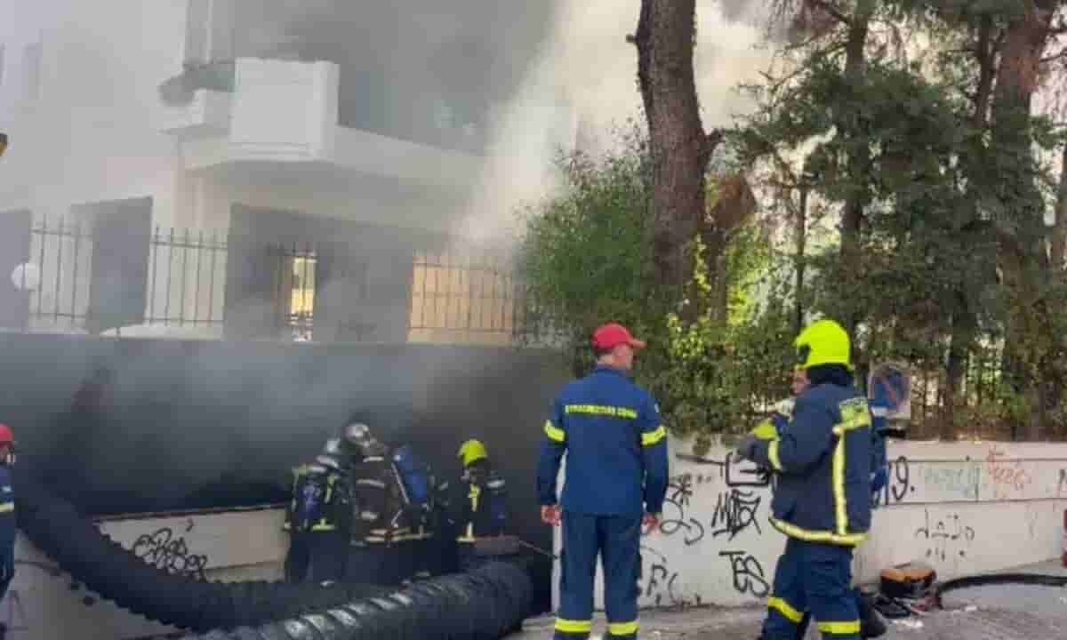 Φωτιά σε υπόγειο γκαράζ στην Αγία Παρασκευή
