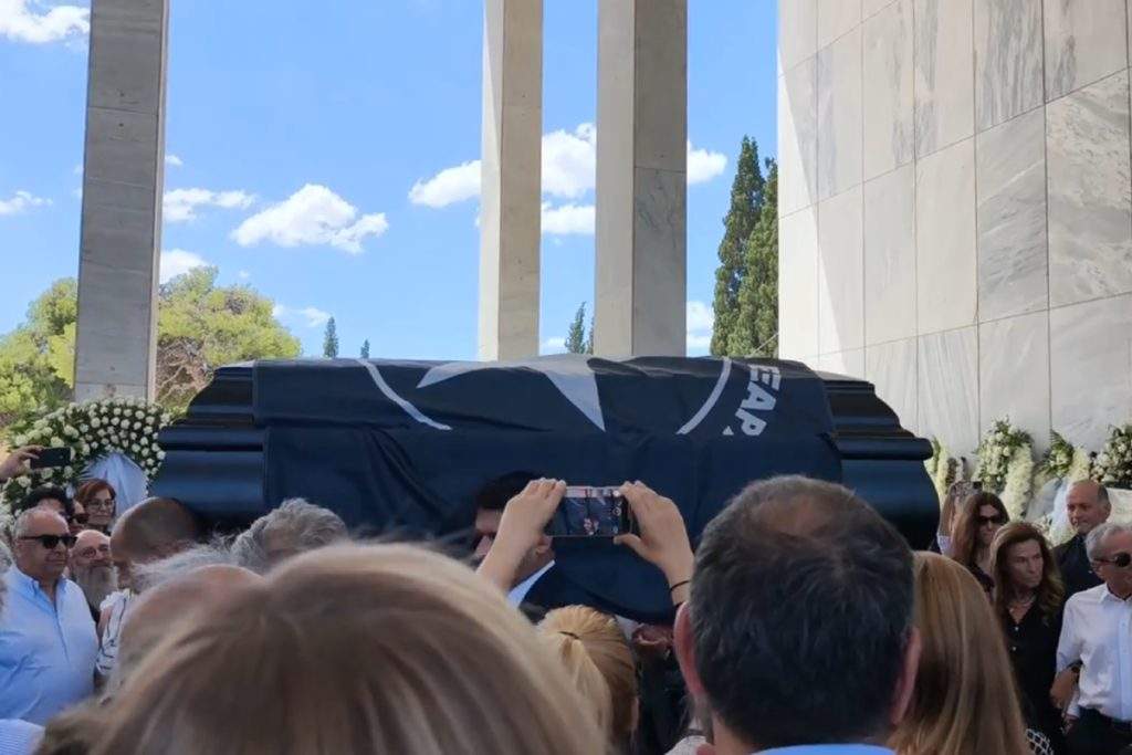 Το σπίτι δίπλα στο ποτάμι: Ο Οδυσσέας νεκρός – Η Μαγδαληνή μένει χήρα