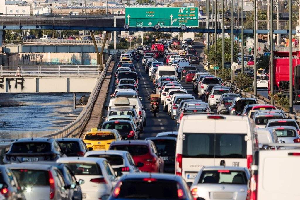 Εγγονός έσωσε τον 71χρονο παππού του όταν ξέσπασε φωτιά στο διαμέρισμα που έμενε στις Σέρρες