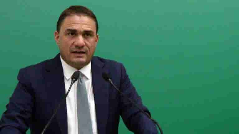 Λονδίνο: Συνελήφθη 9 χρόνια μετά άνδρας που έσπρωξε γυναίκα σε διερχόμενο λεωφορείο – Η σχέση του με το Στέμμα