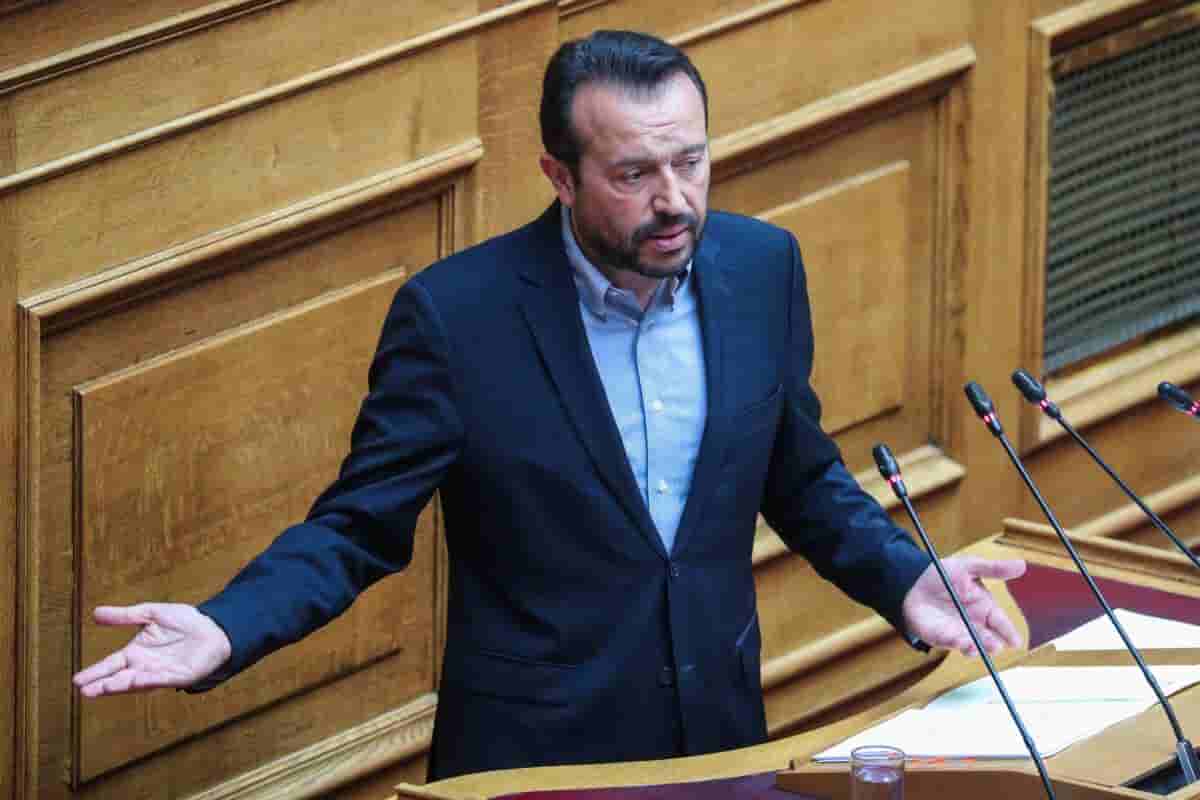 Σνόμπαρε ο πρωθυπουργός του Κατάρ τον Βανς; – Τι απαντά ο Αλ Θάνι για το βίντεο που έχει γίνει viral
