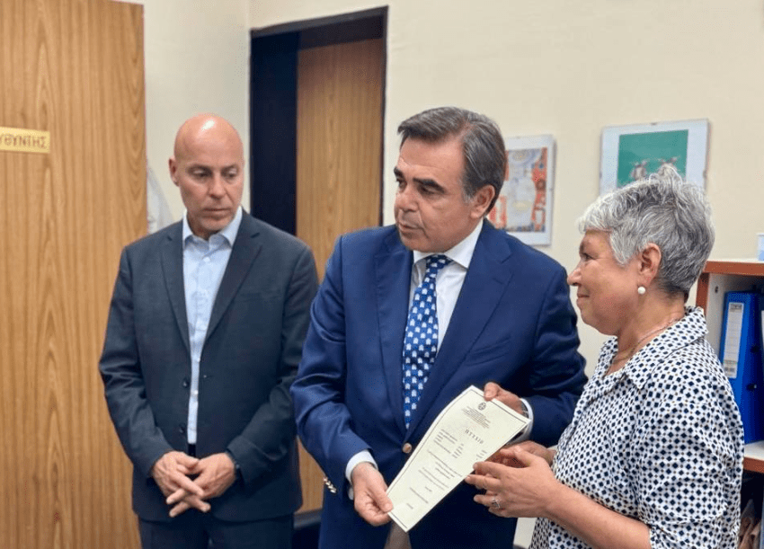 Ρόδος: Διέρρηξαν σπίτι και πήραν ολόκληρο χρηματοκιβώτιο με 100.000 ευρώ και 1.200 λίρες Αγγλίας