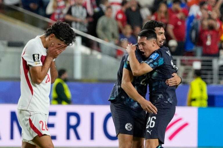 5 φορές που τα Ημισκούμπρια έφτιαξαν την Ακρόπολη της ελληνικής «καφρίλας»