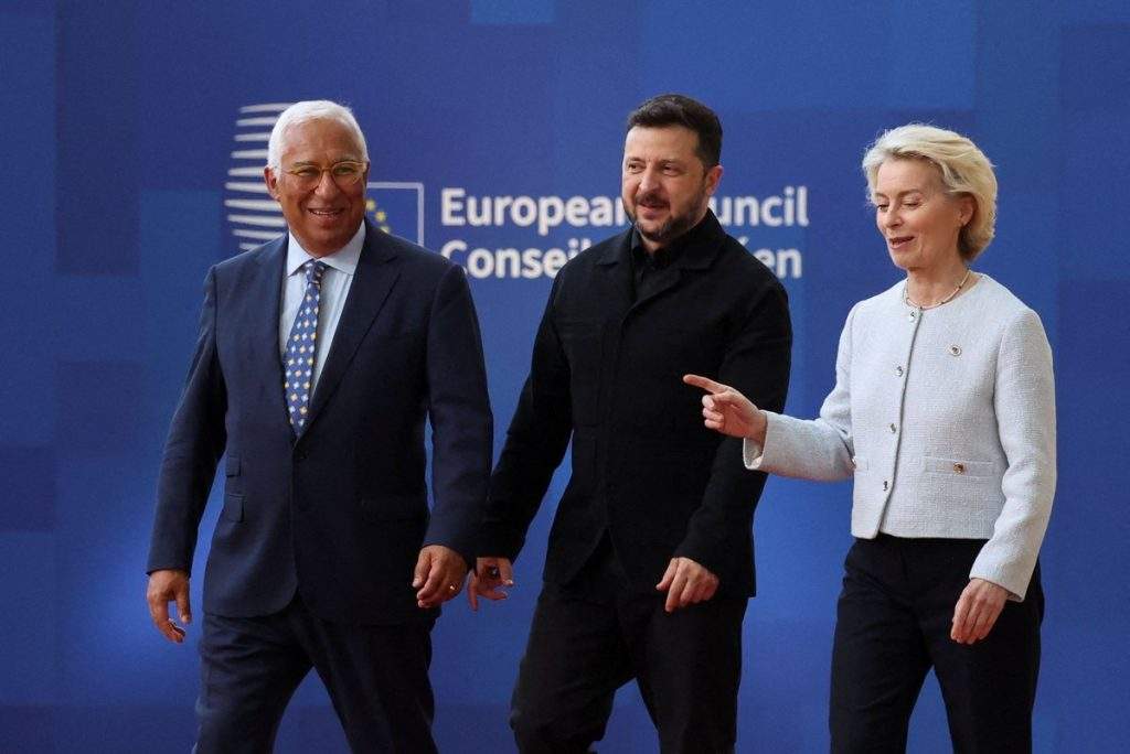Οι τέσσερις μάχες Μητσοτάκη στις Βρυξέλλες: Άμυνα, Μεταναστευτικό, αγροτικά κονδύλια και ακρίβεια