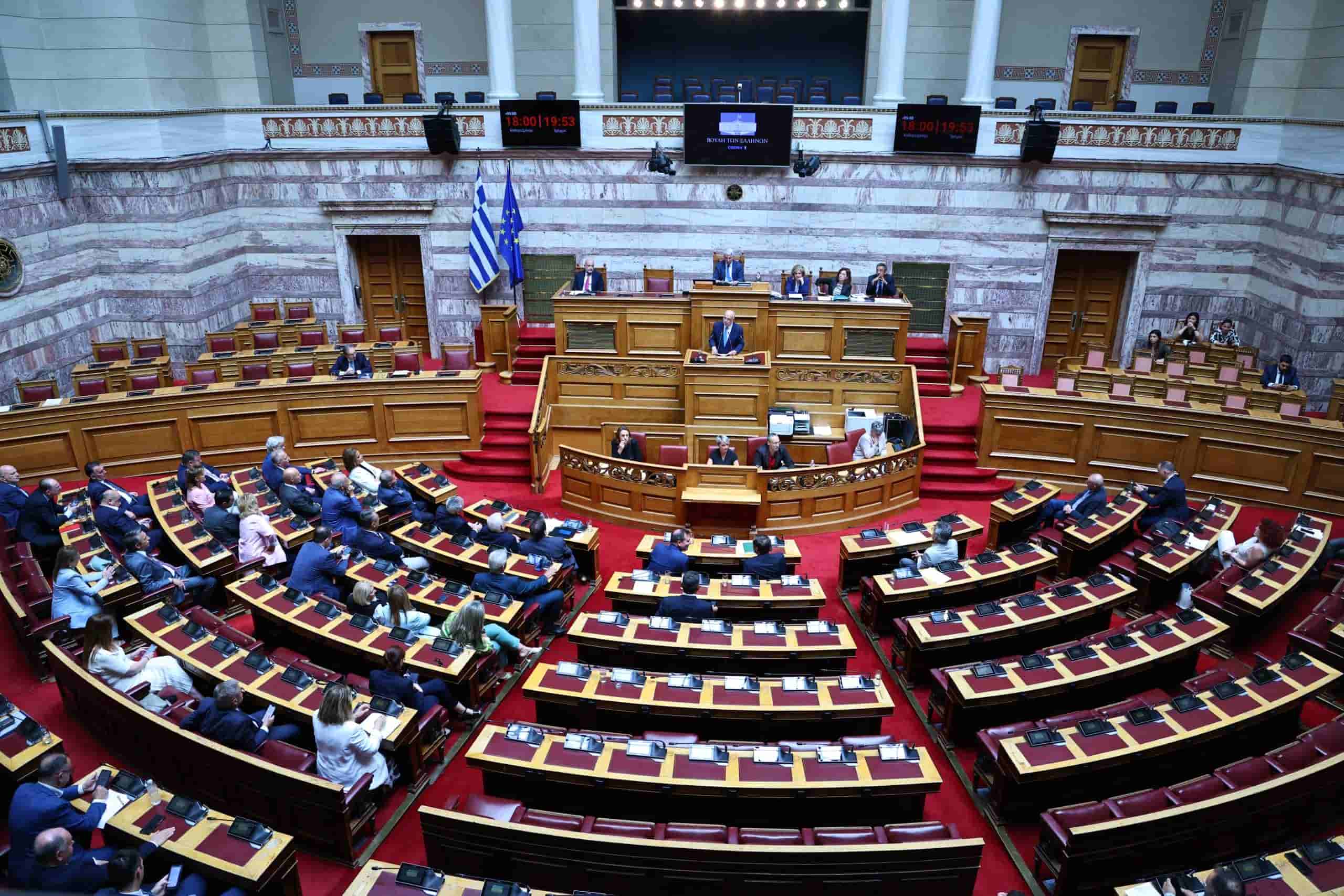 Φωτιά τώρα στην Φθιώτιδα – Ρίψεις από τρία εναέρια