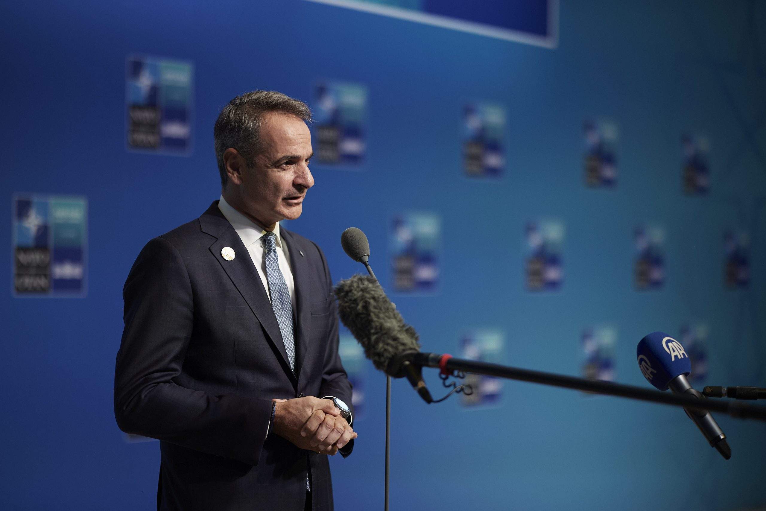 Καταδίωξη στο Άργος: Σε τρίτο νοσοκομείο μεταφέρθηκε ο 20χρονος – Μυστήριο πόσες φορές πυροβόλησαν οι αστυνομικοί