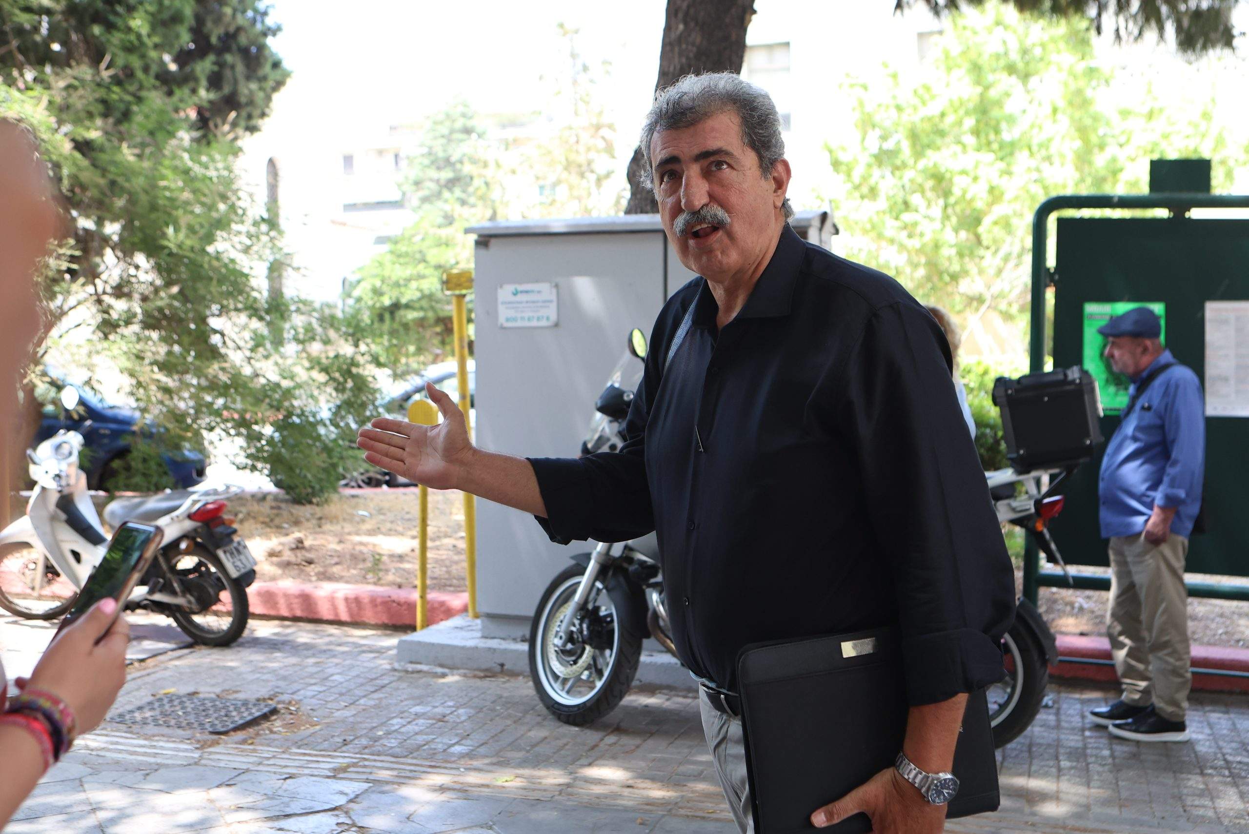 Άρης Μουγκοπέτρος: Έκανα πέντε επεμβάσεις στο χέρι και δύο στο μάτι μέσα σε 11 μήνες, το δεξί μου μάτι βλέπει 15%