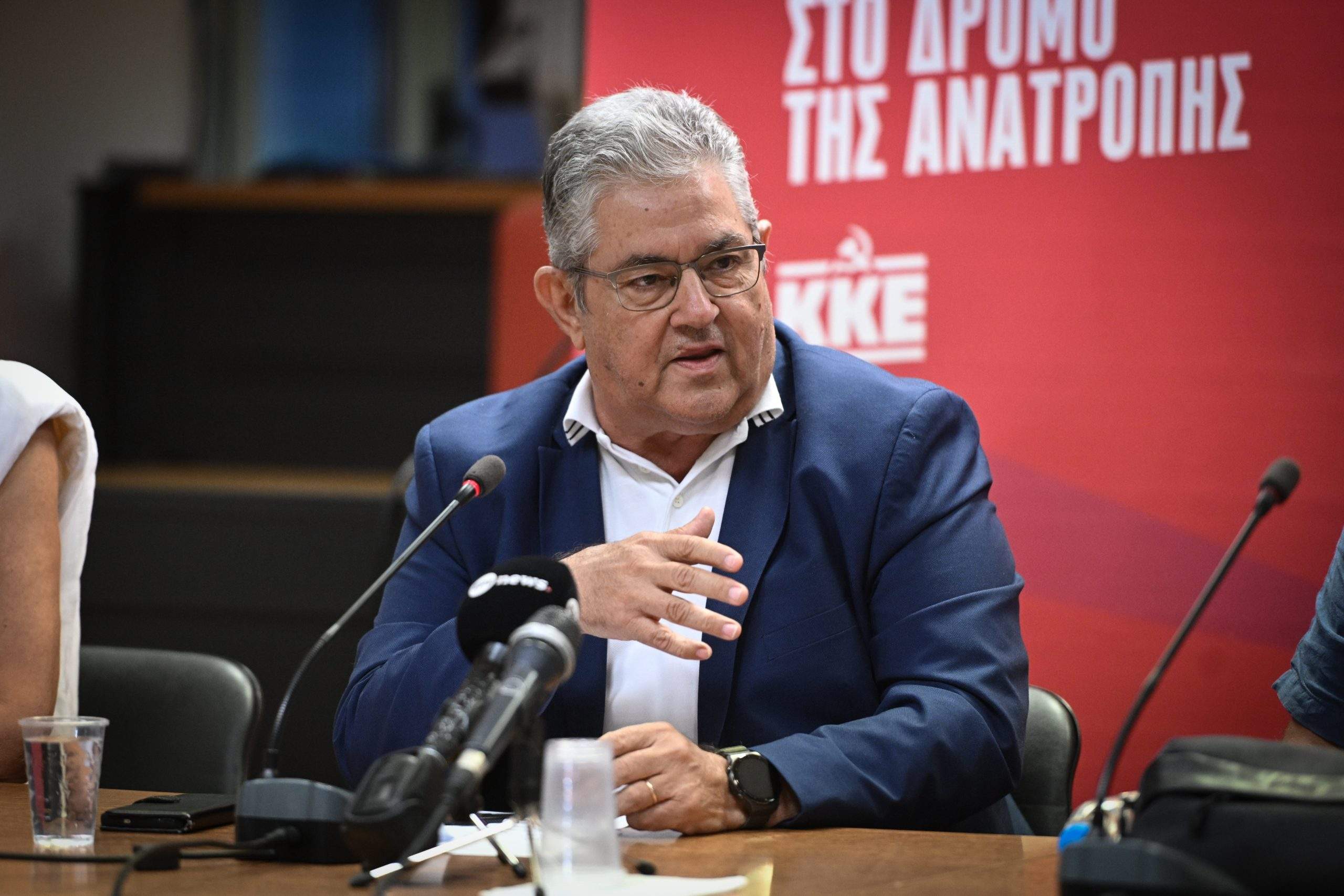Οδηγούνται στην Ευελπίδων οι συλληφθέντες για τον φονικό εμπρησμό της Marfin