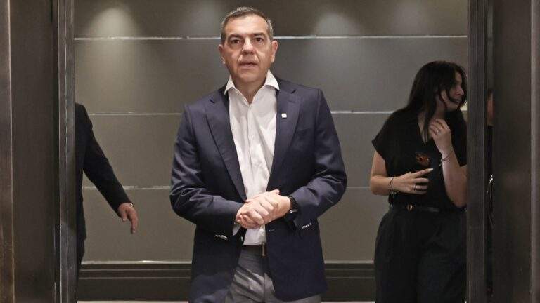 Στον Άρειο Πάγο ο Βελόπουλος: Ζητά παρέμβαση της Δικαιοσύνης για τη «δωροδοκία» Τσίπρα