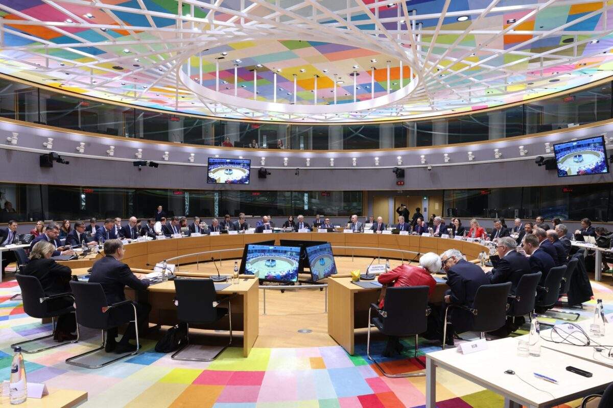 Μητσοτάκης: Σε συνεννόηση με τα διυλιστήρια έρχεται μείωση 10 λεπτών στη βενζίνη και 5 στο diesel