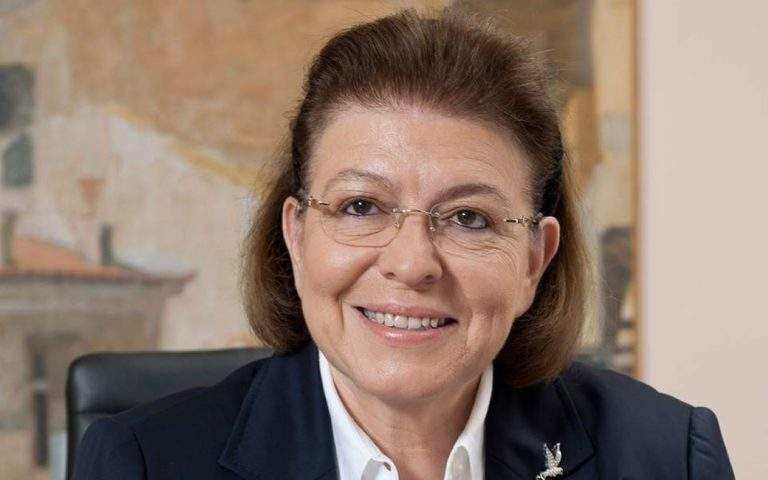 Ιωάννινα: Οβίδα του Β΄ Παγκοσμίου Πολέμου ανασύρθηκε από τη λίμνη Παμβώτιδα, δείτε βίντεο