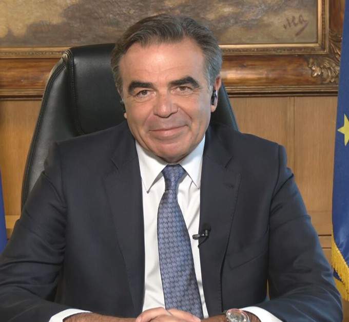 Συνελήφθησαν επ’ αυτοφώρω 15χρονος και 29χρονος για απάτες στο Ελληνικό, εξιχνιάστηκαν 4 υποθέσεις