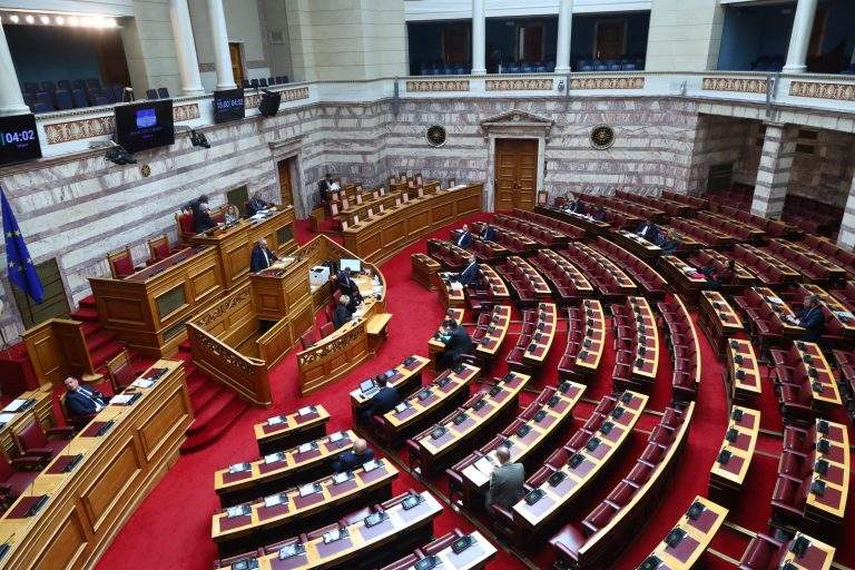 Ένοχοι για τον βιασμό της 19χρονης οι δύο αστυνομικοί του ΑΤ Ομονοίας