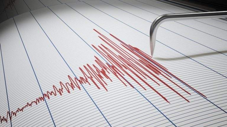 Πρωταθλητής από την Πάτρα κατέβηκε 206 σκαλοπάτια με τα χέρια και έγινε viral (Βίντεο)